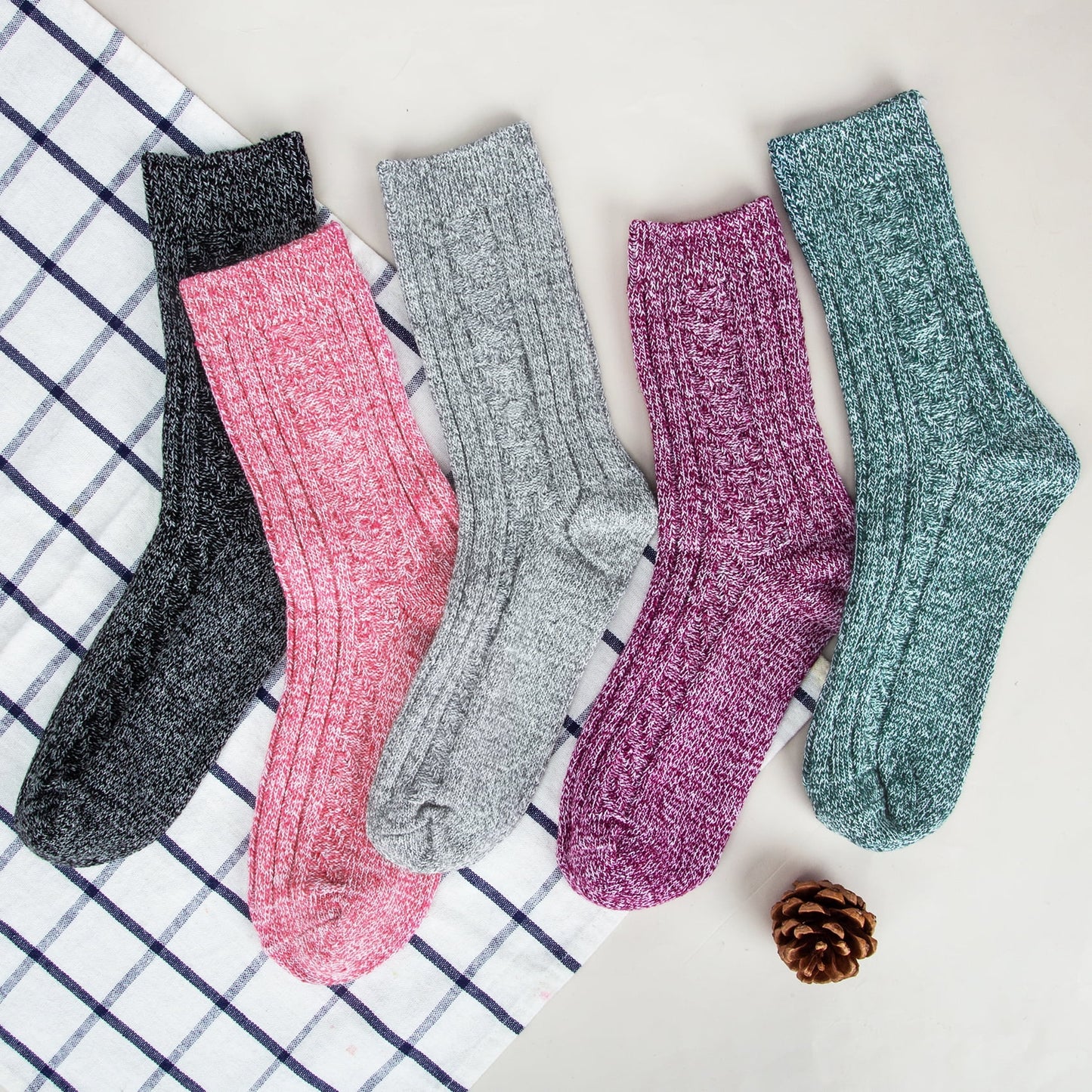 5 Pairs Warm Wool Socks for Women, Thick Knit Thermal Crew Winter Warm Socks Size 5-9